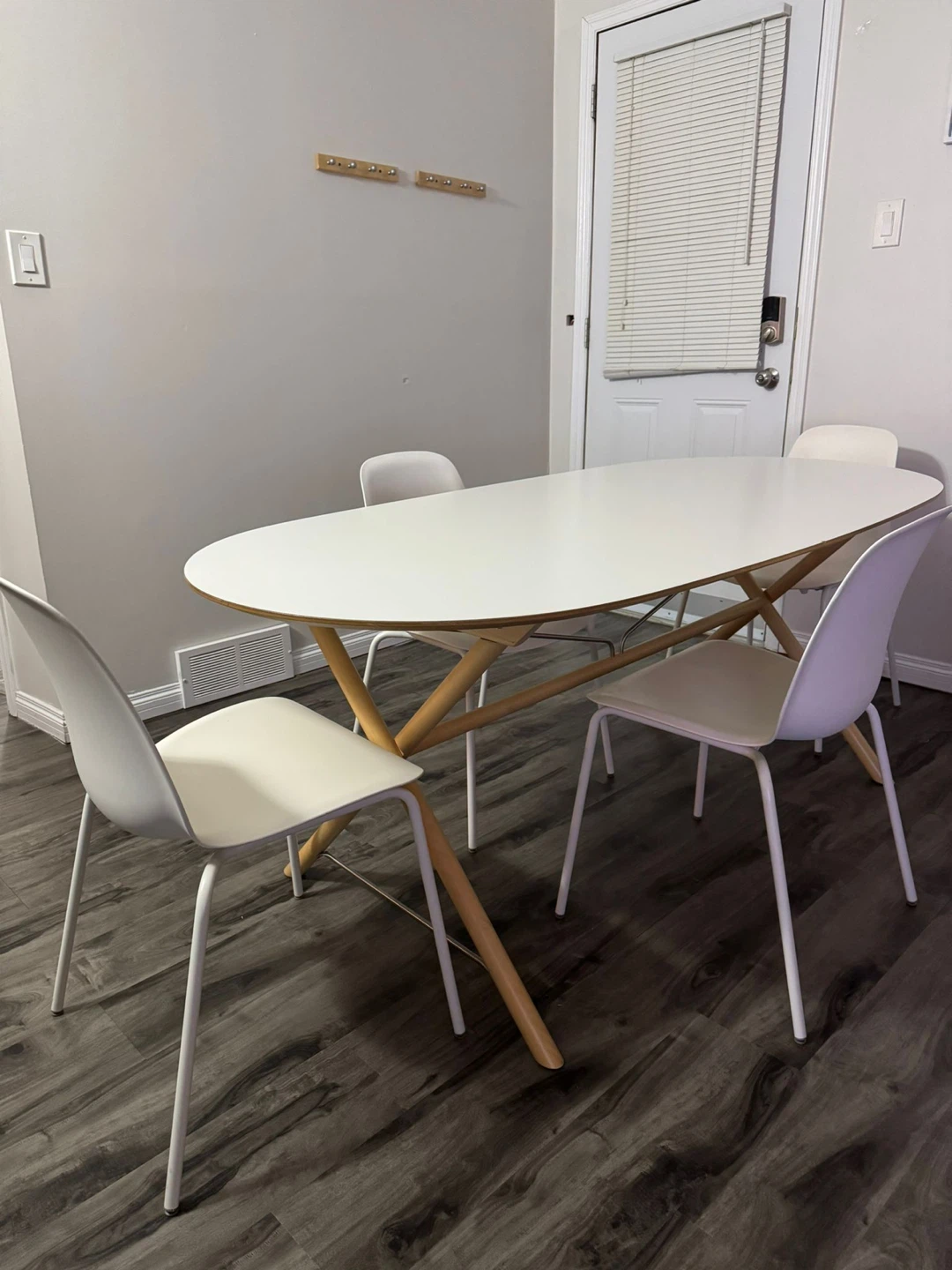 White Oval Dining Table with 4 Chairs - photo 5