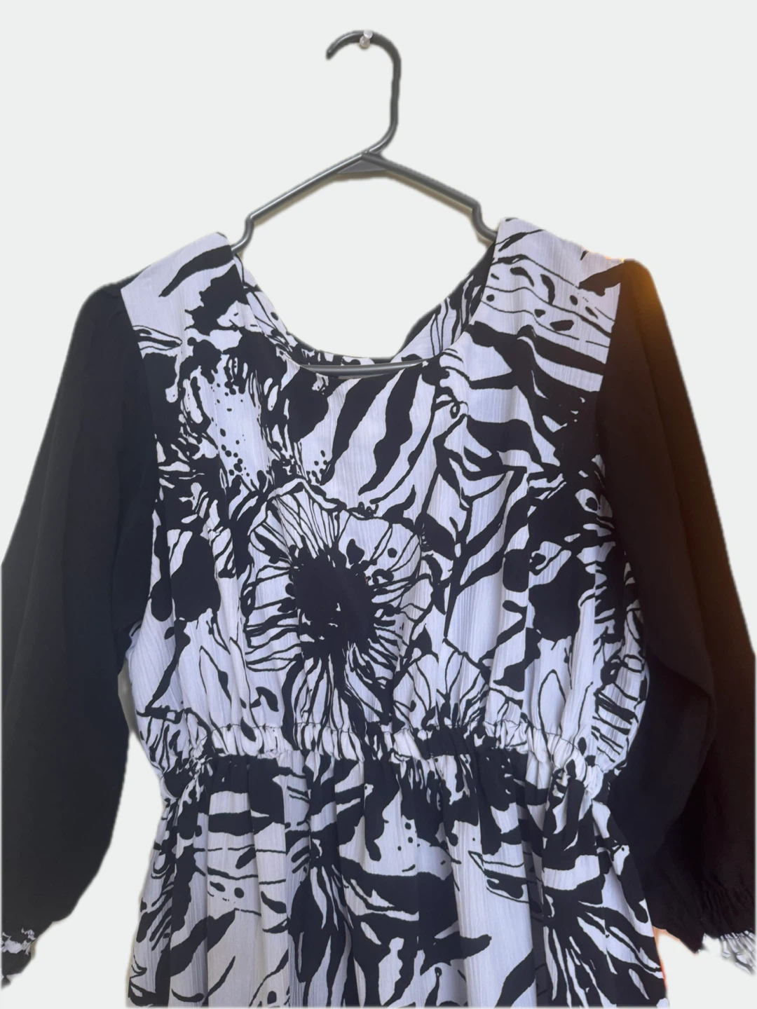 Black and White Floral Maxi Dress - photo 2