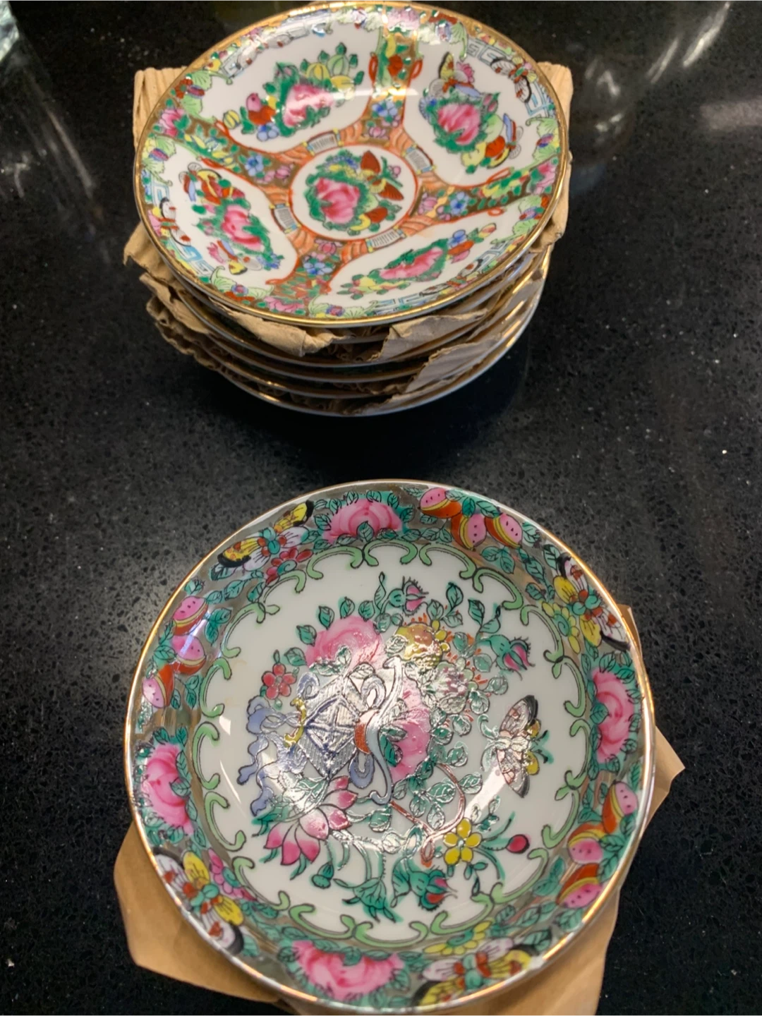 2 Set of 6 Vintage hand painted Rose Medallion Saucers - photo 2