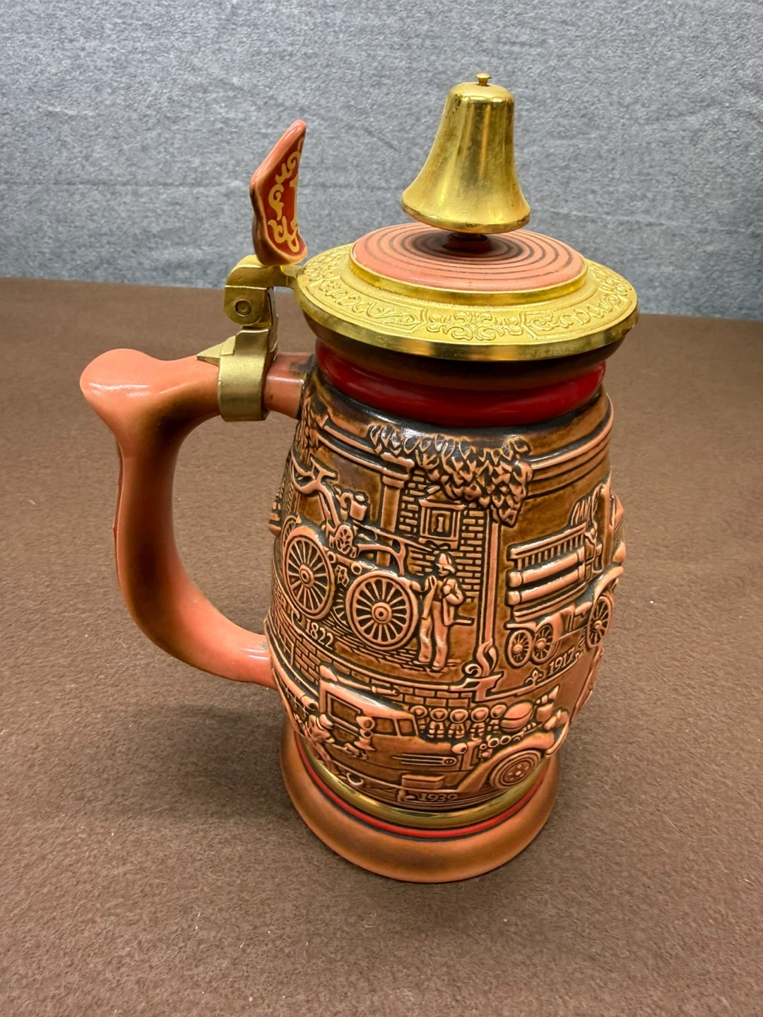 Avon Firefighters Stein 1989 With Lid - photo 3