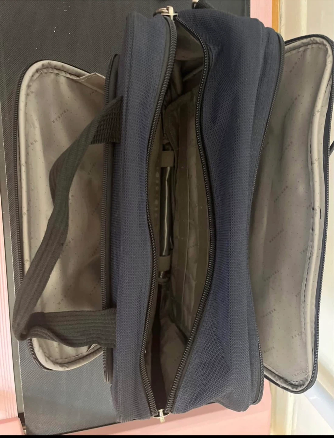 Tracker Laptop Bag - photo 3