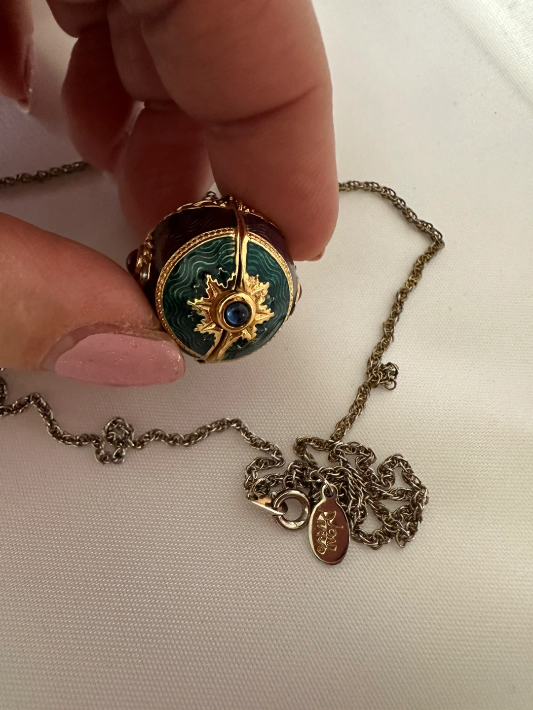 Joan Rivers Classics Egg Locket Watch Necklace - photo 4