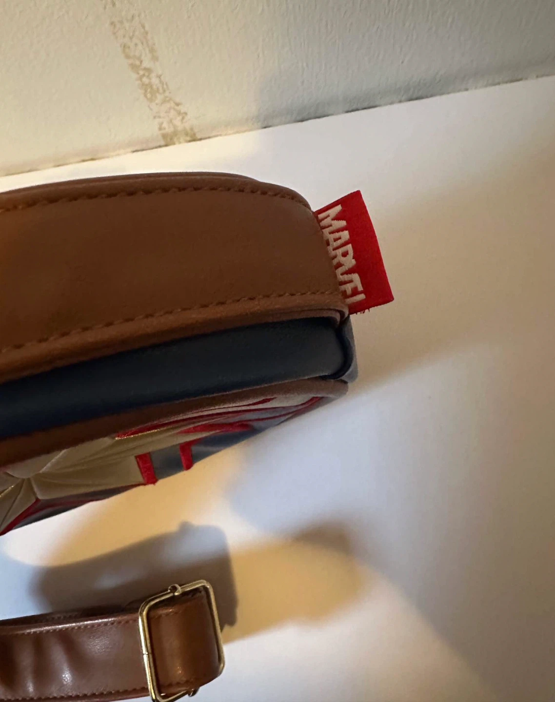 Captain Marvel Crossbody Bag - photo 3