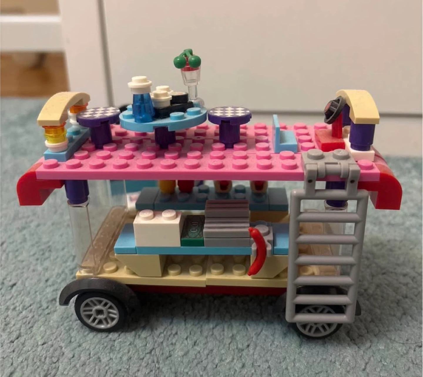 LEGO Friends Food Truck Set - photo 3