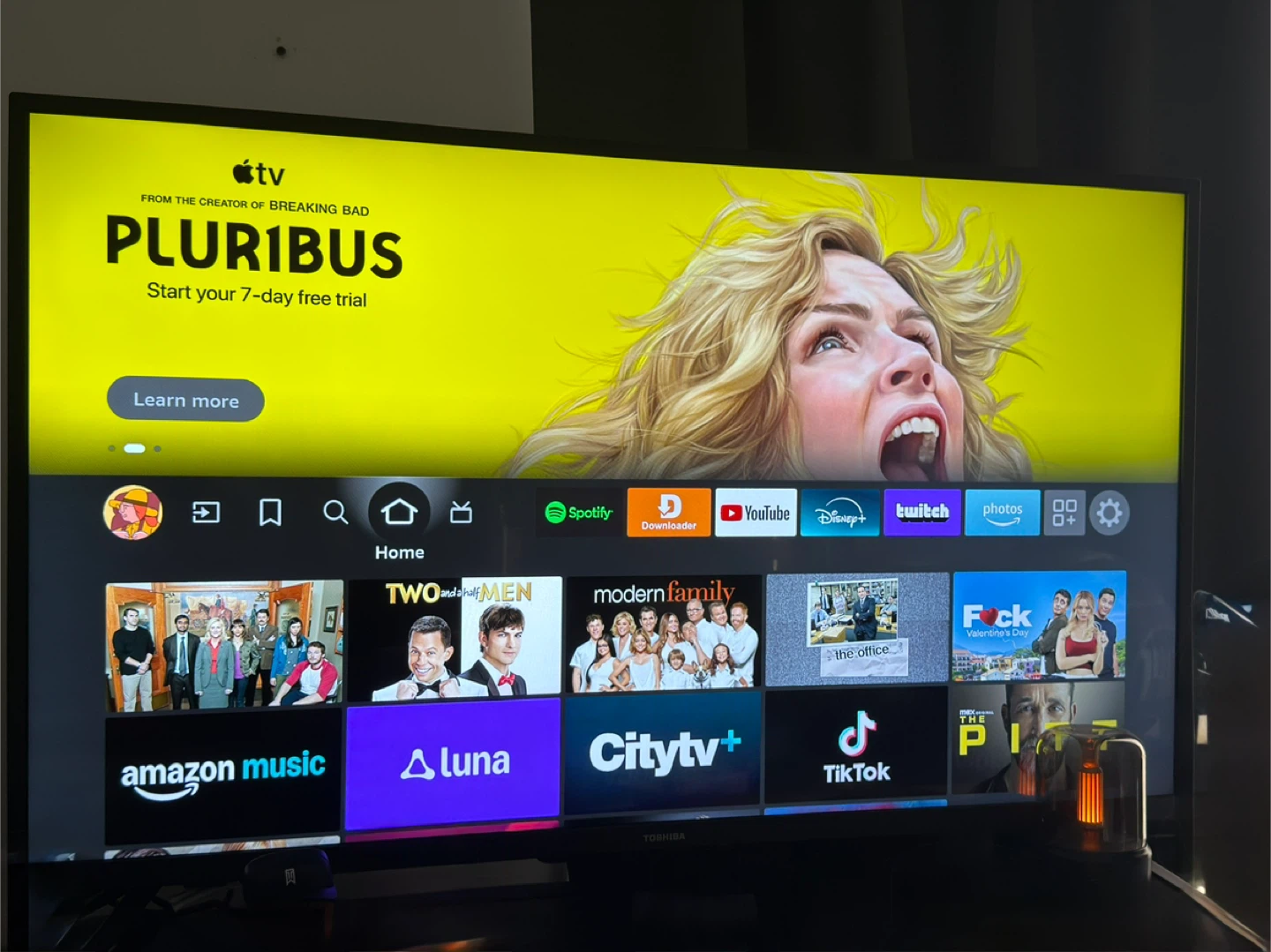 Toshiba 43" 4K HDR Smart TV Fire TV Edition