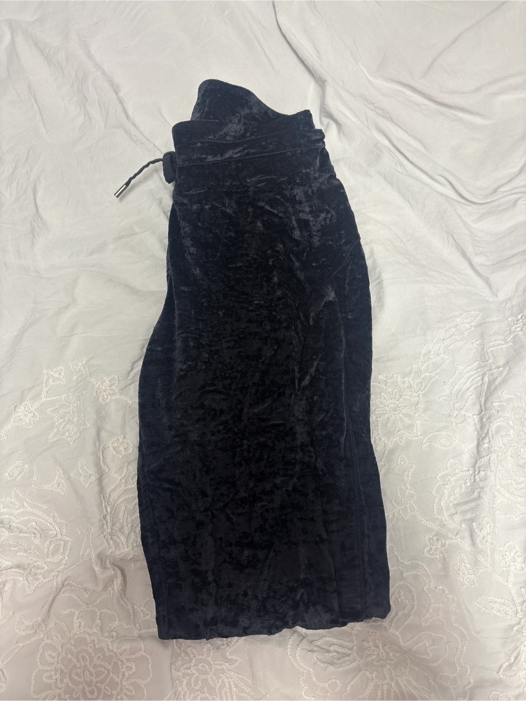 Lululemon Black Velvet Track Pants size 4 - photo 2