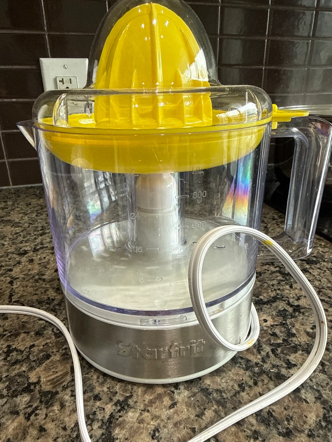 Starfrit Electric Citrus Juicer