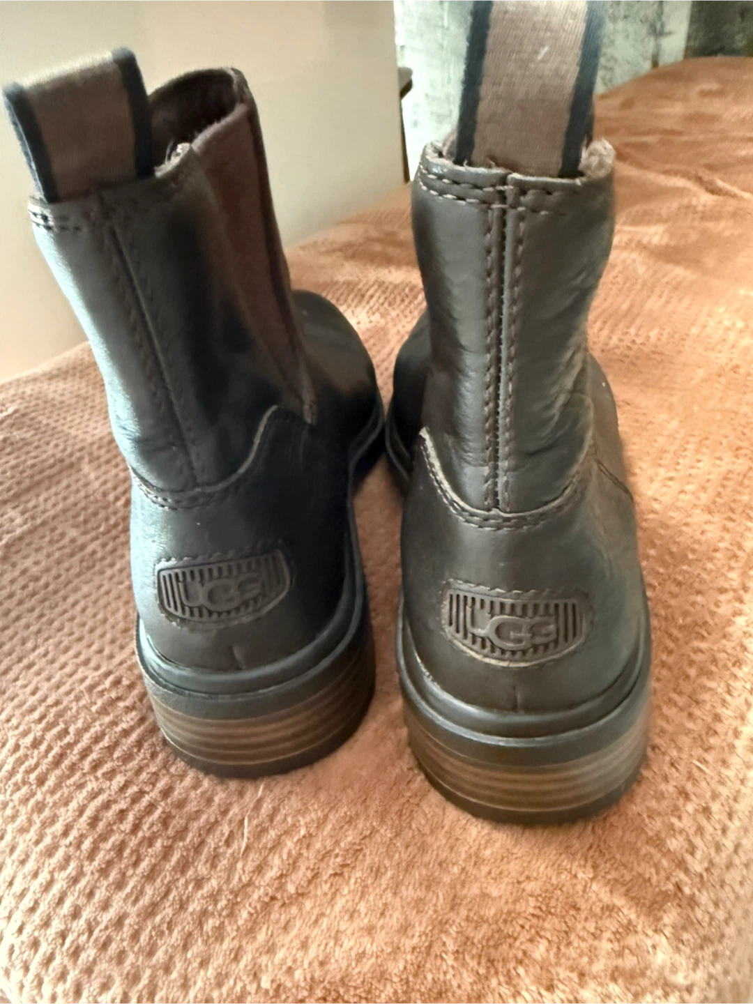 UGG Brown Leather Chelsea Boots - Women's Size 8