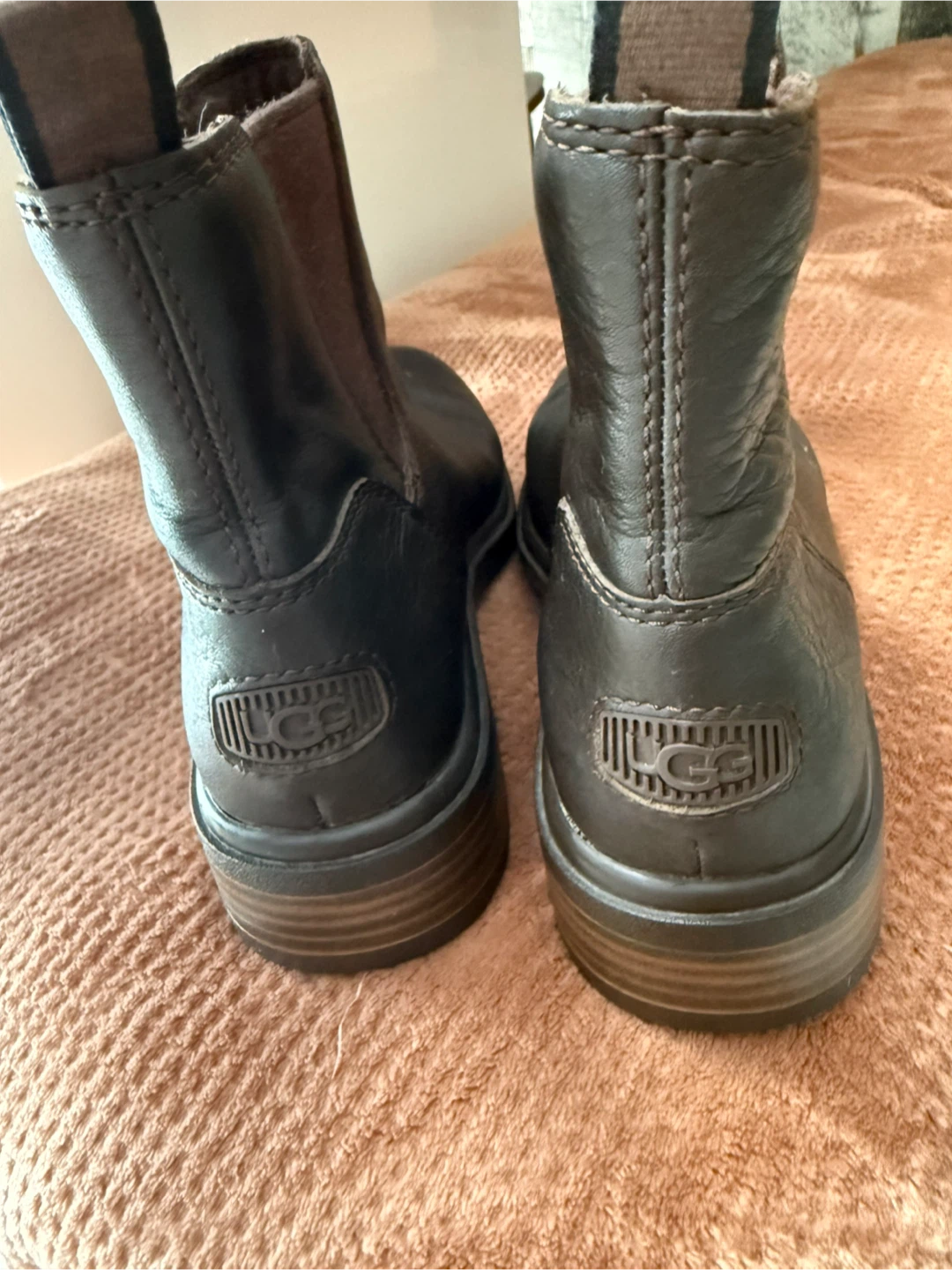 UGG Brown Leather Chelsea Boots - Women's Size 8 - photo 2