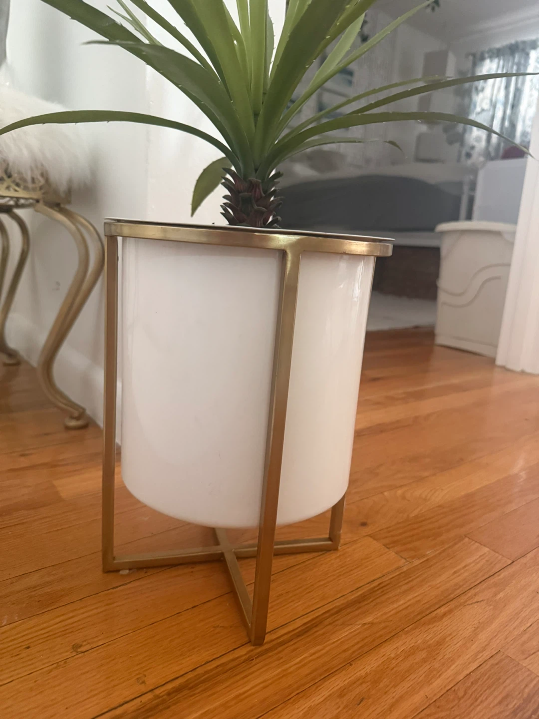 White Ceramic Planter with Gold Metal Stand