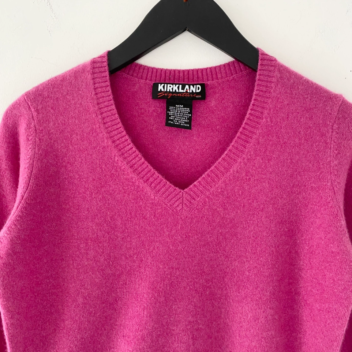 Kirkland 100% Cashmere Classic V-neck Sweater - photo 3