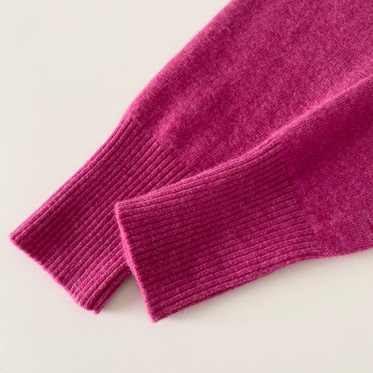 Kirkland 100% Cashmere Classic V-neck Sweater - photo 5