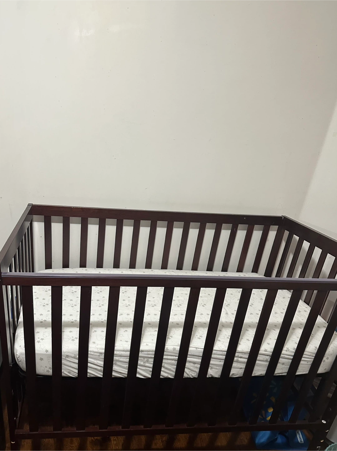 Dark Wood Crib with mattress - photo 2