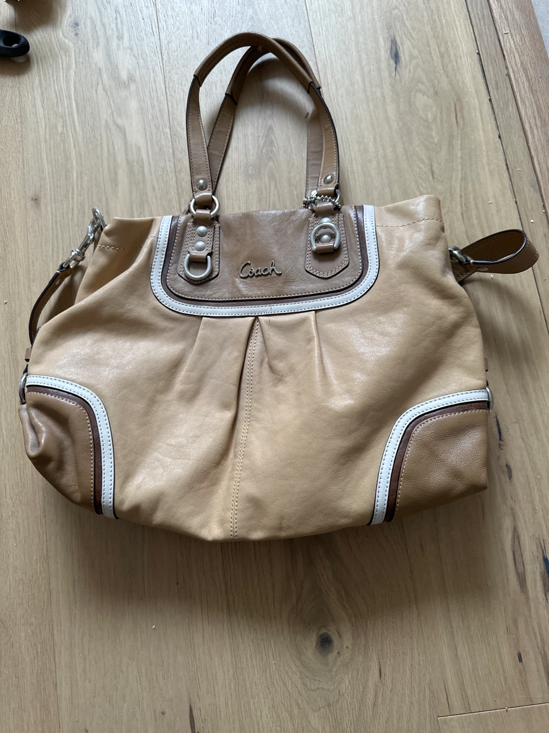 Coach Leather Shoulder Bag