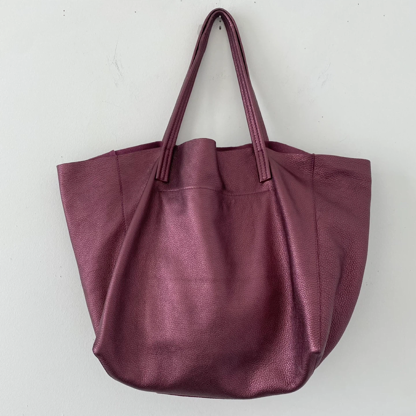 Kurt Geiger London Violet Metallic Slouchy Leather Tote - photo 2