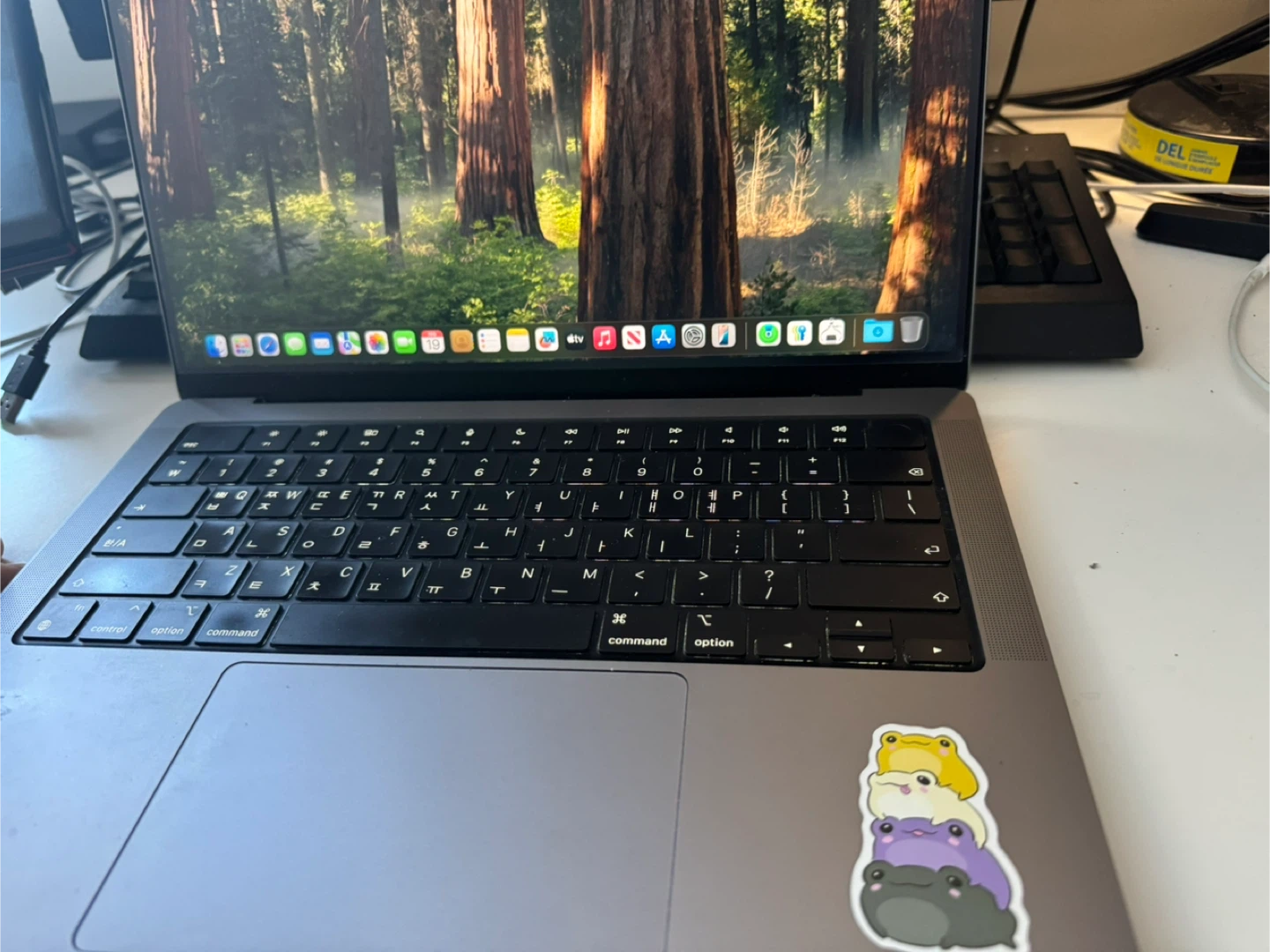Macbook M1 Pro 14”, 16G/1TB - photo 3