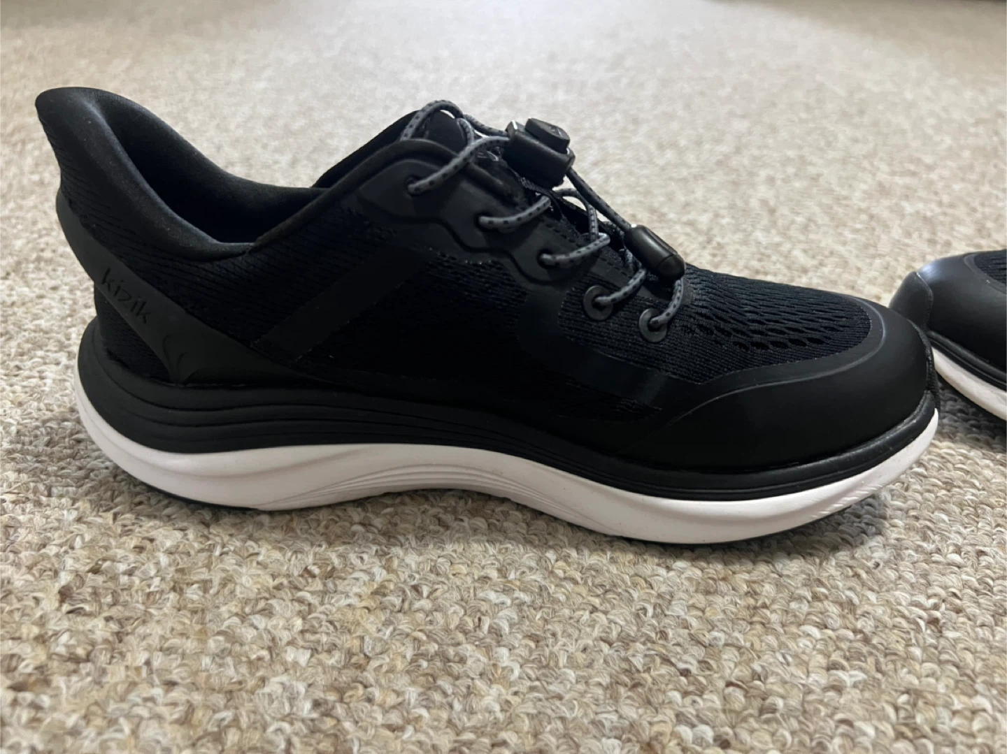 Kizik Black Mesh Athletic Shoes