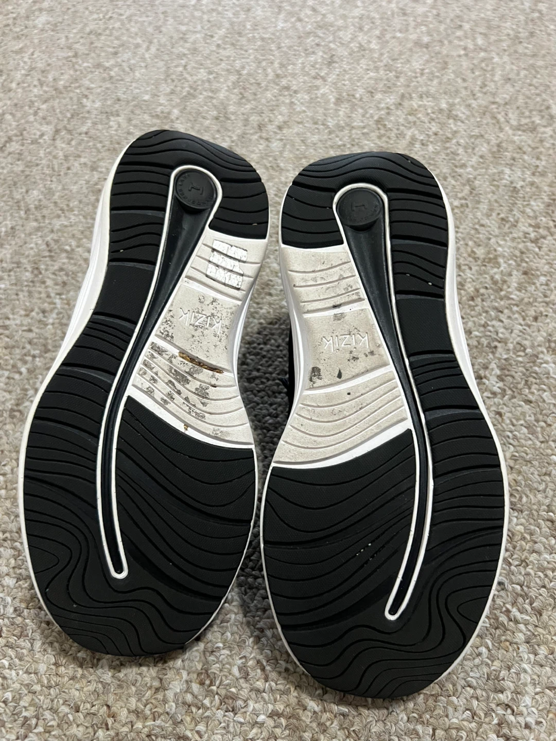 Kizik Black Mesh Athletic Shoes - photo 4