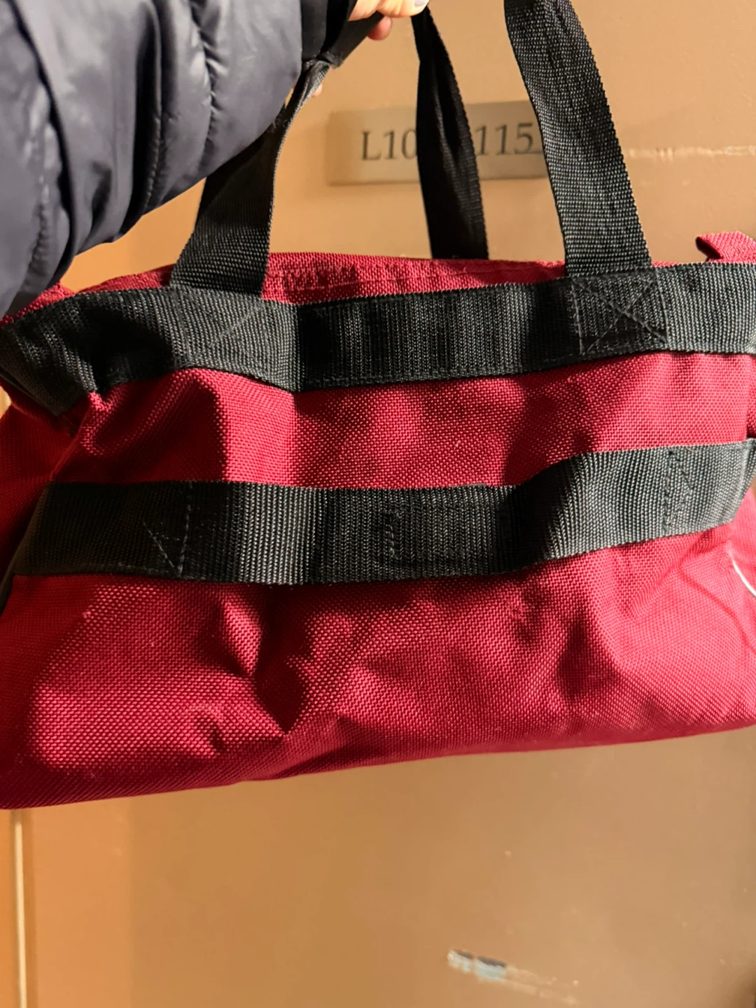 Swiss Gear Red Duffle Bag - photo 2