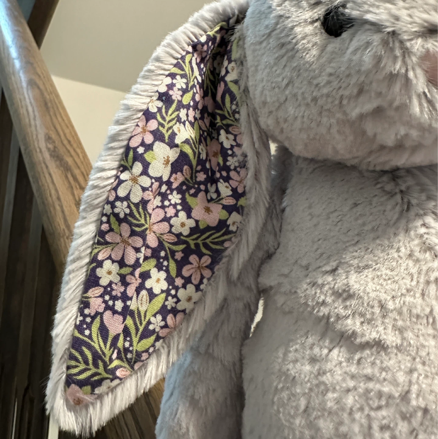 Jellycat Blossom Grey Bunny ‘Bloom’ 🐰 Floral Ears & Feet - photo 2