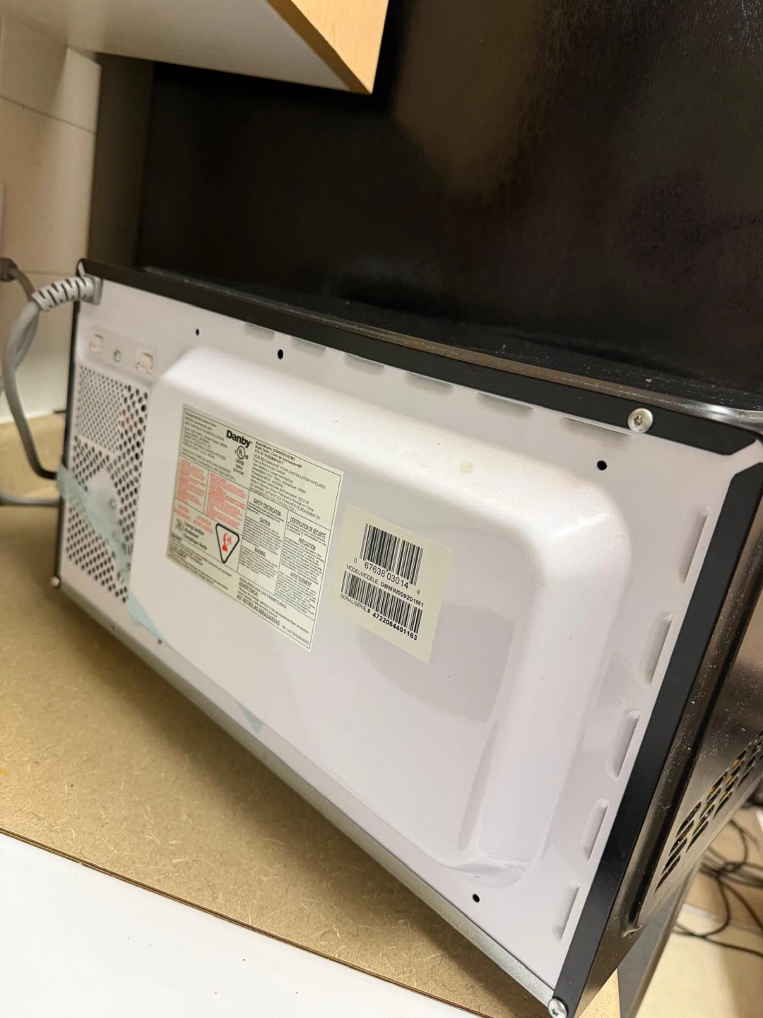 Danby 0.9 cu. ft. Microwave - photo 3