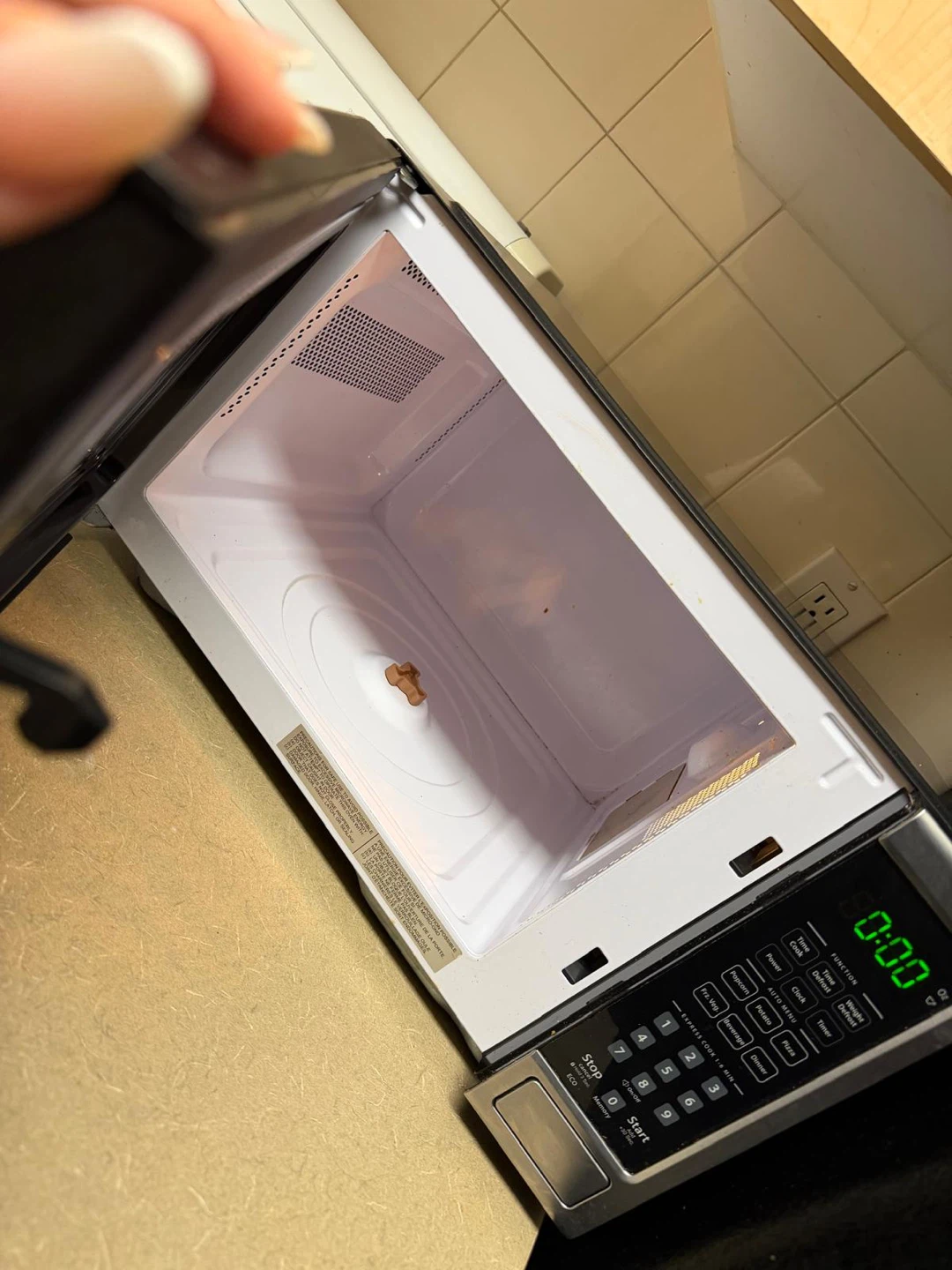 Danby 0.9 cu. ft. Microwave - photo 2