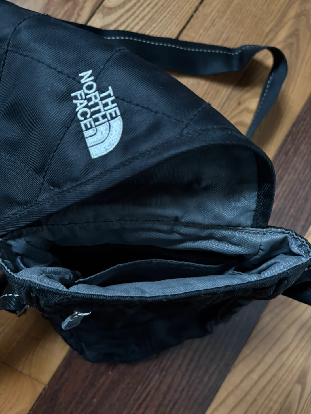 The North Face TNF Black Quilted Crossbody Bag mec acg - photo 4