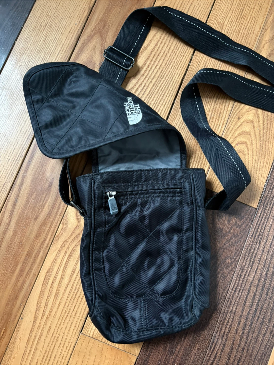 The North Face TNF Black Quilted Crossbody Bag mec acg - photo 3