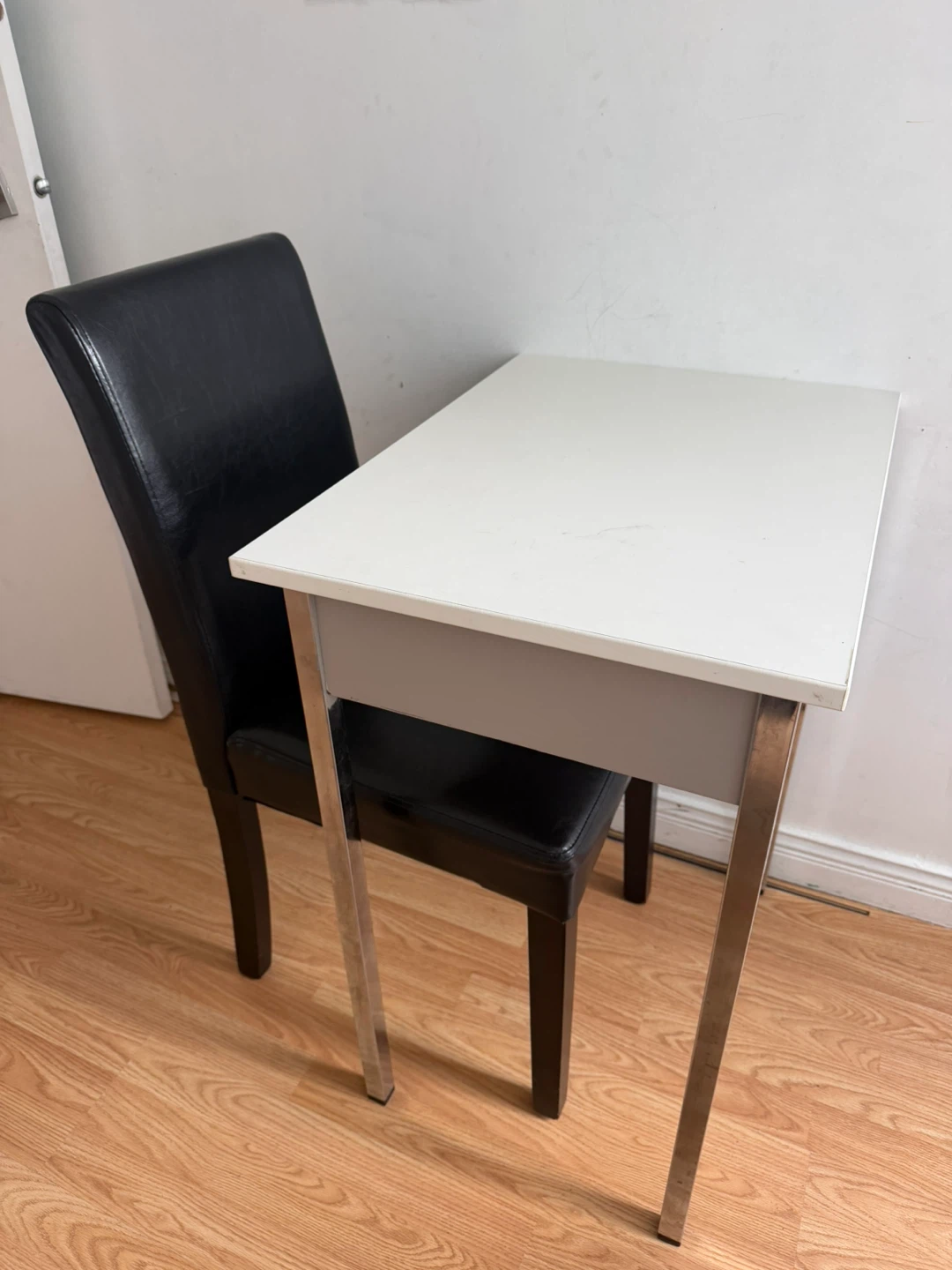 White Desk with Metal Legs*20