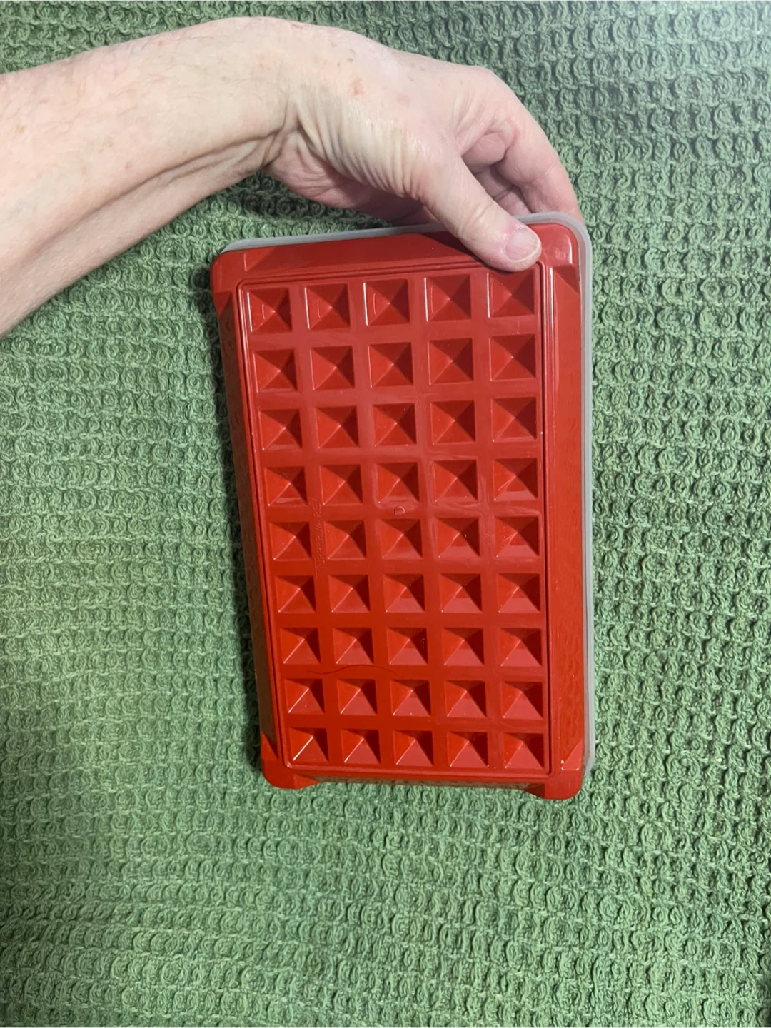 Vintage Tupperware Hot Dog Weiner Keeper 🥕 - photo 2