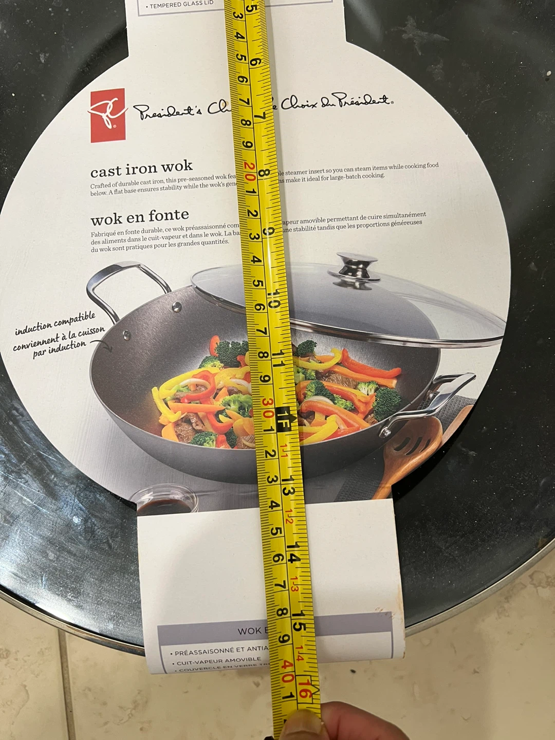 President's Choice Cast Iron Wok with Tempered Glass Lid