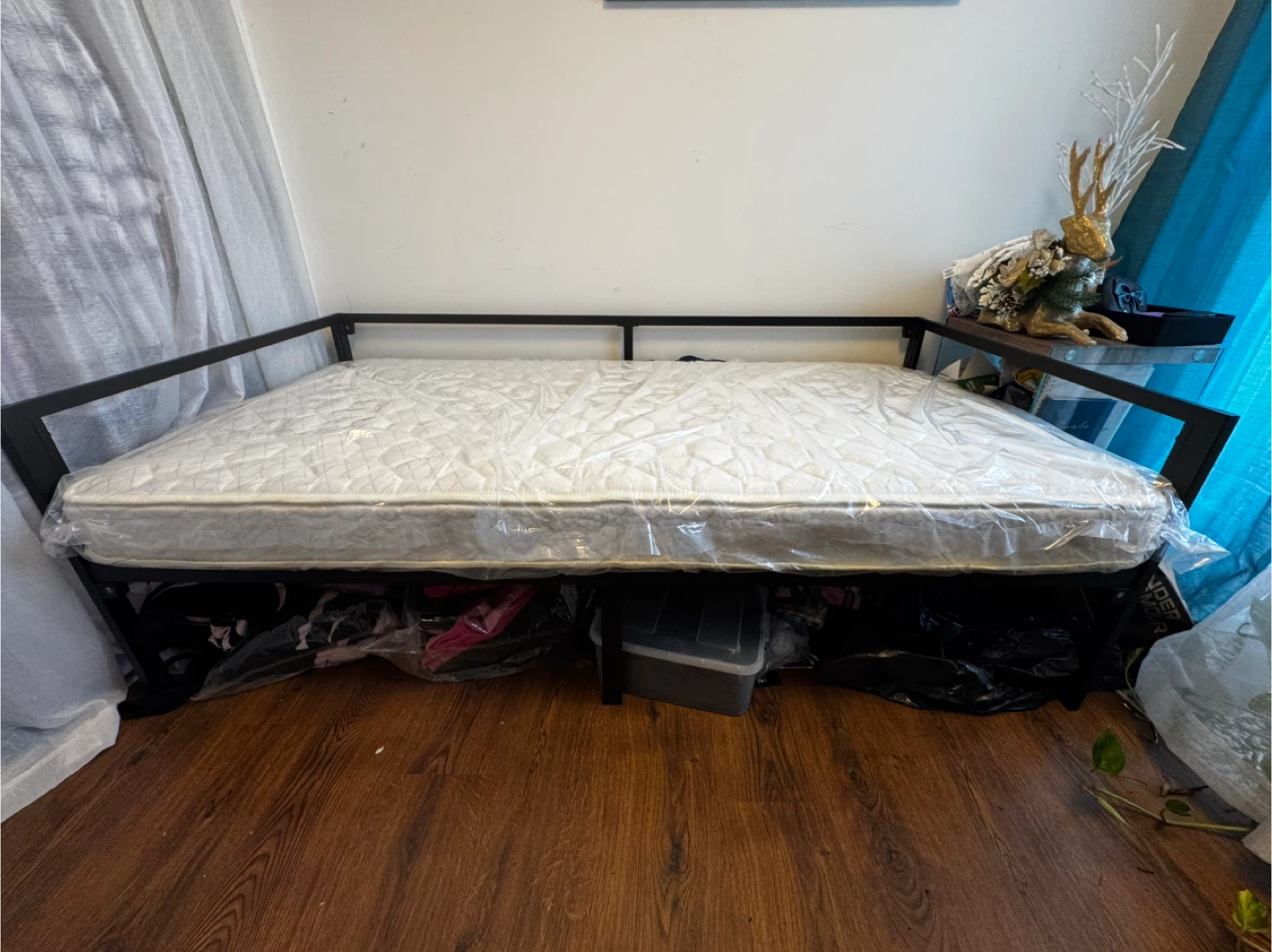 Black Metal Daybed Frame - photo 2