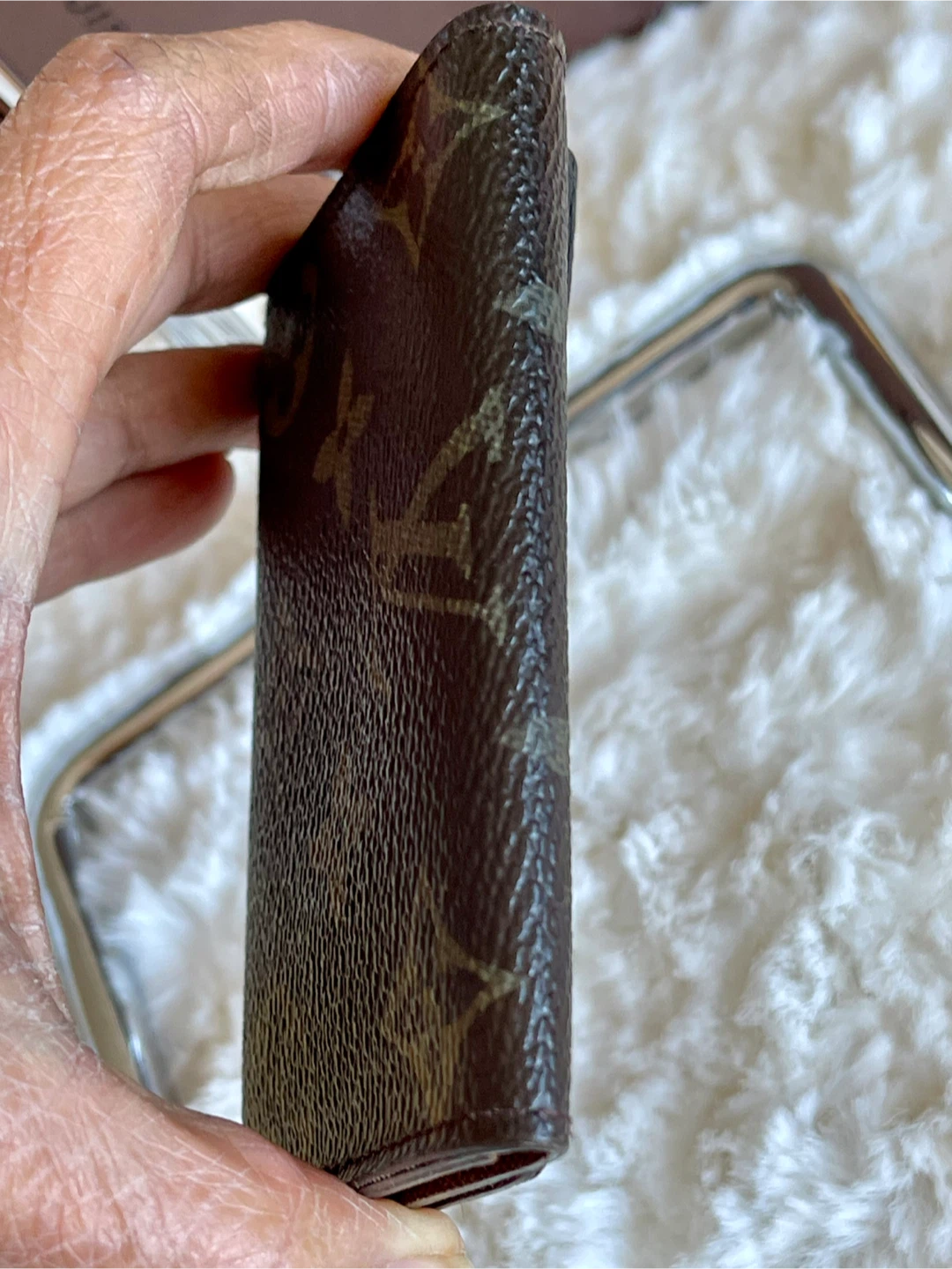 Louis Vuitton Monogram 6 Key Holder - photo 5