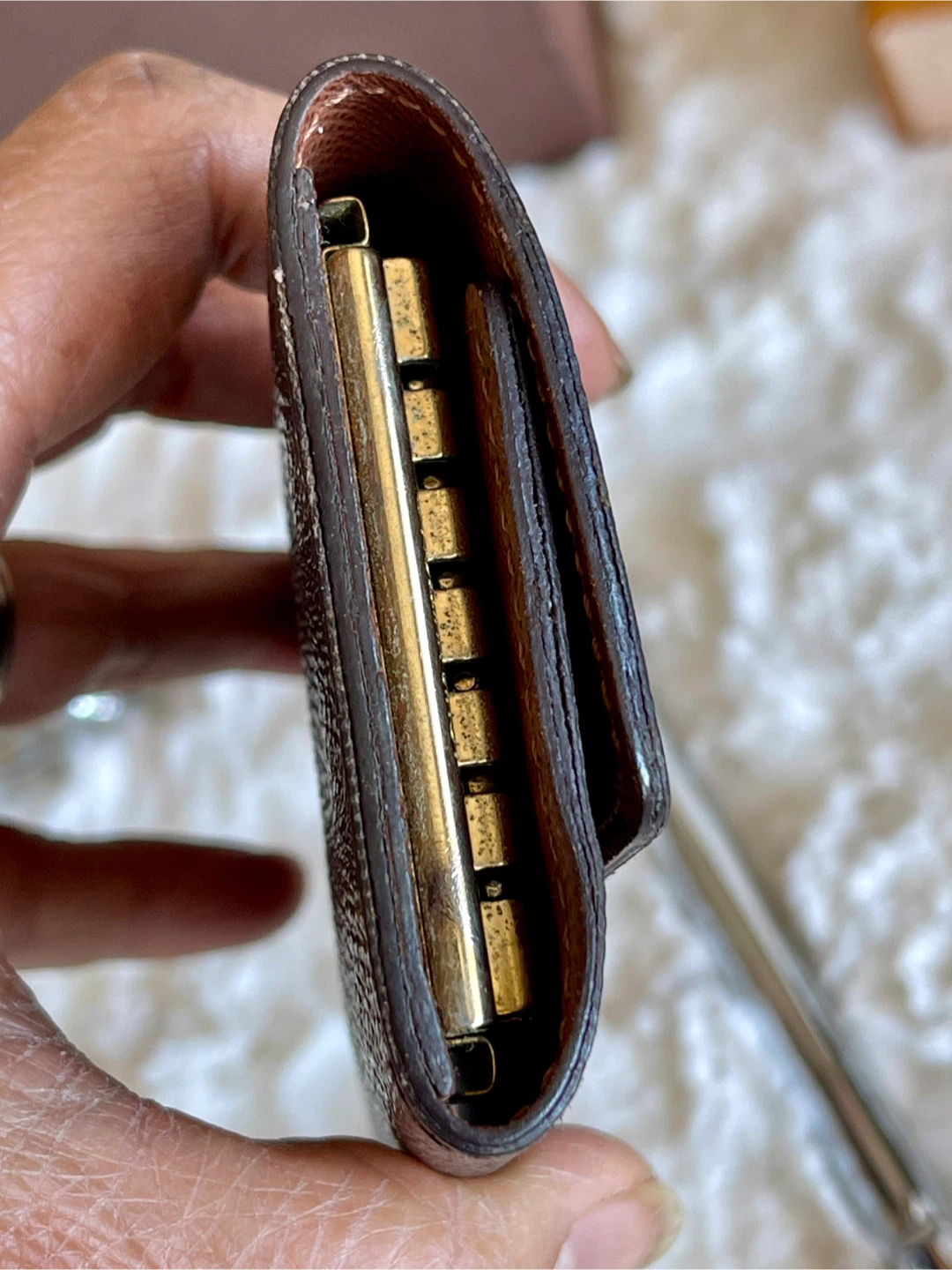 Louis Vuitton Monogram 6 Key Holder - photo 4
