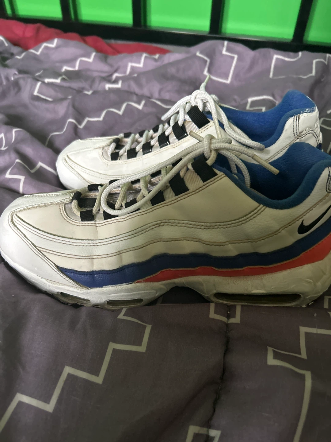 Nike Air Max 95 White Blue Red Sneakers