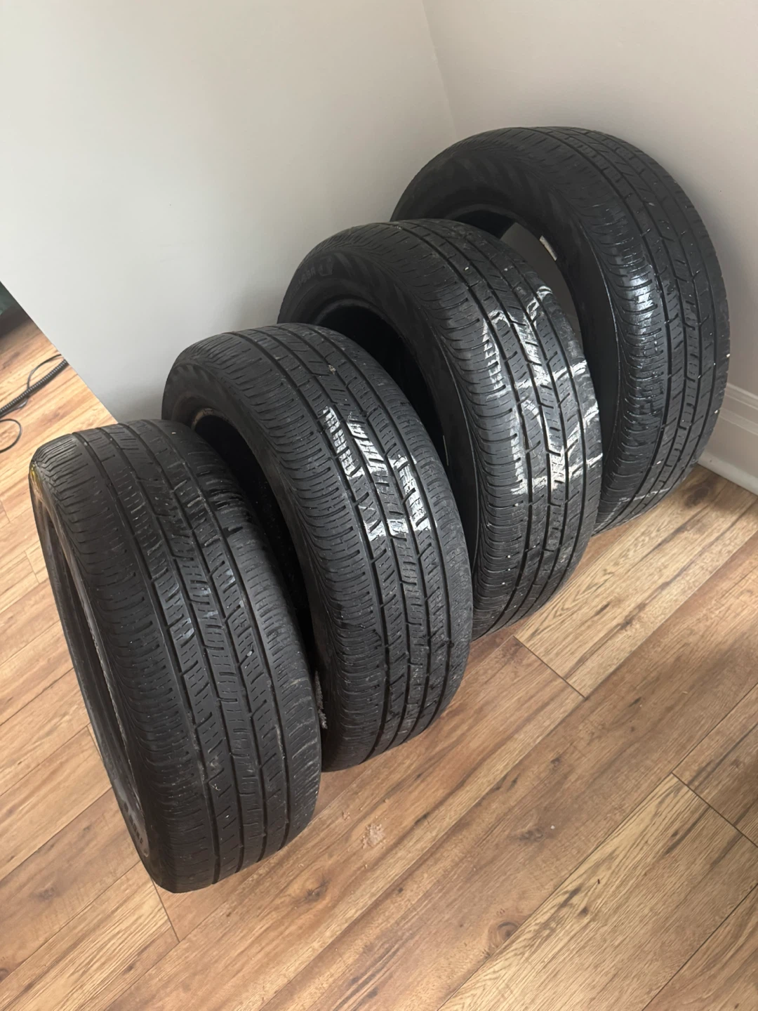 Set of 4 Tires 205/55 R17 91H