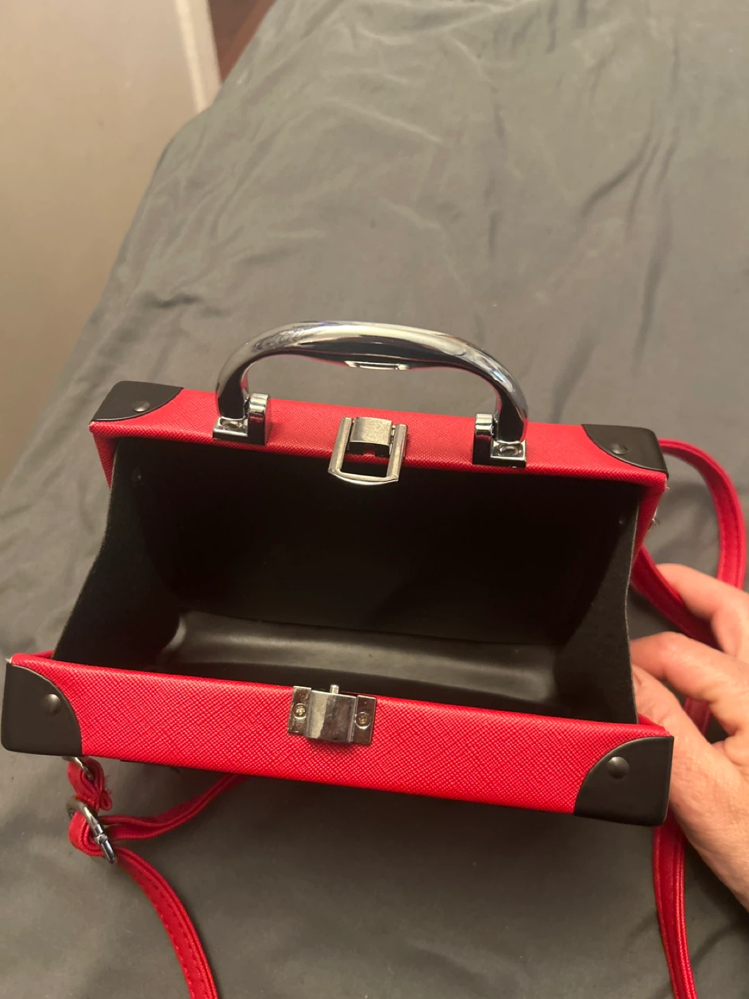 Sheng Da Red Boombox Crossbody Bag - photo 3