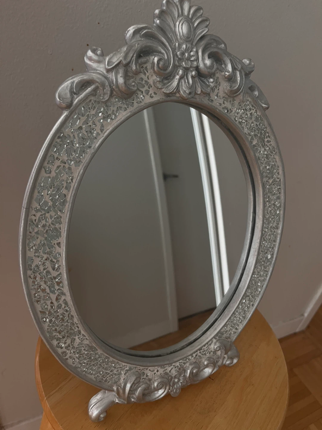 Decorative Oval Vanity Mirror - photo 2