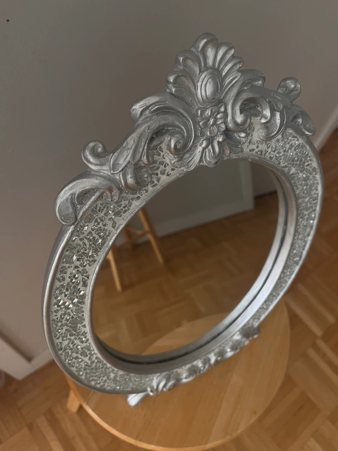 Decorative Oval Vanity Mirror - photo 3