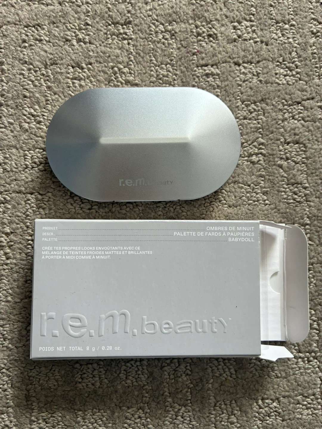 r.e.m. beauty Midnight Shadows Eyeshadow Palette - Babydoll