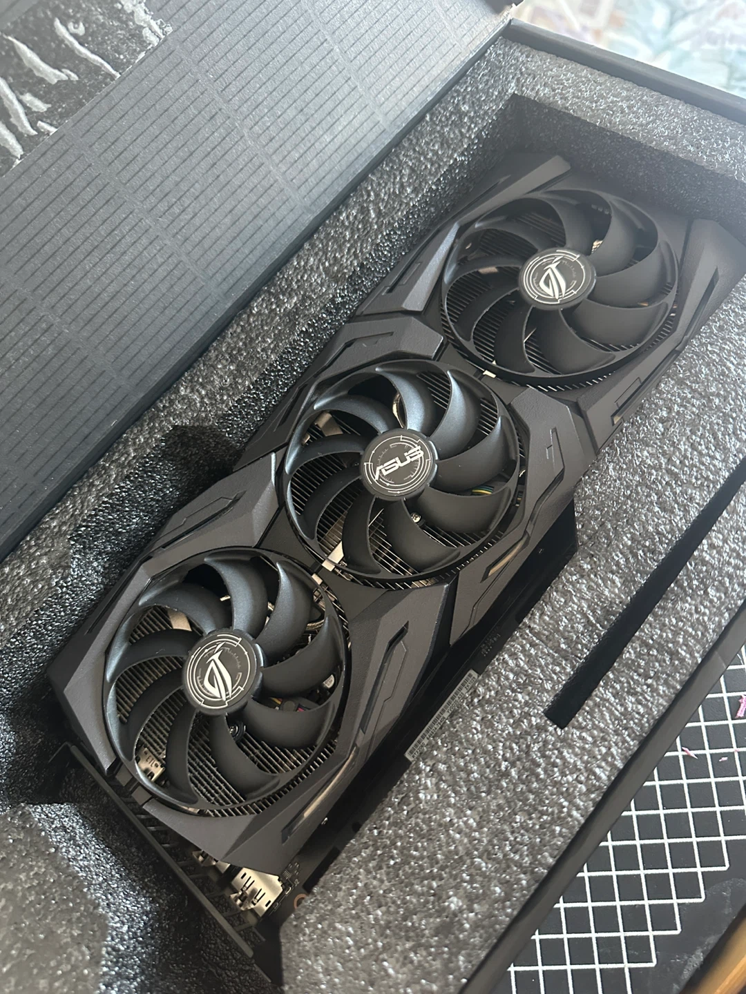 ASUS ROG Strix Gaming Graphics Card/PSU/MBOard bundle - photo 5