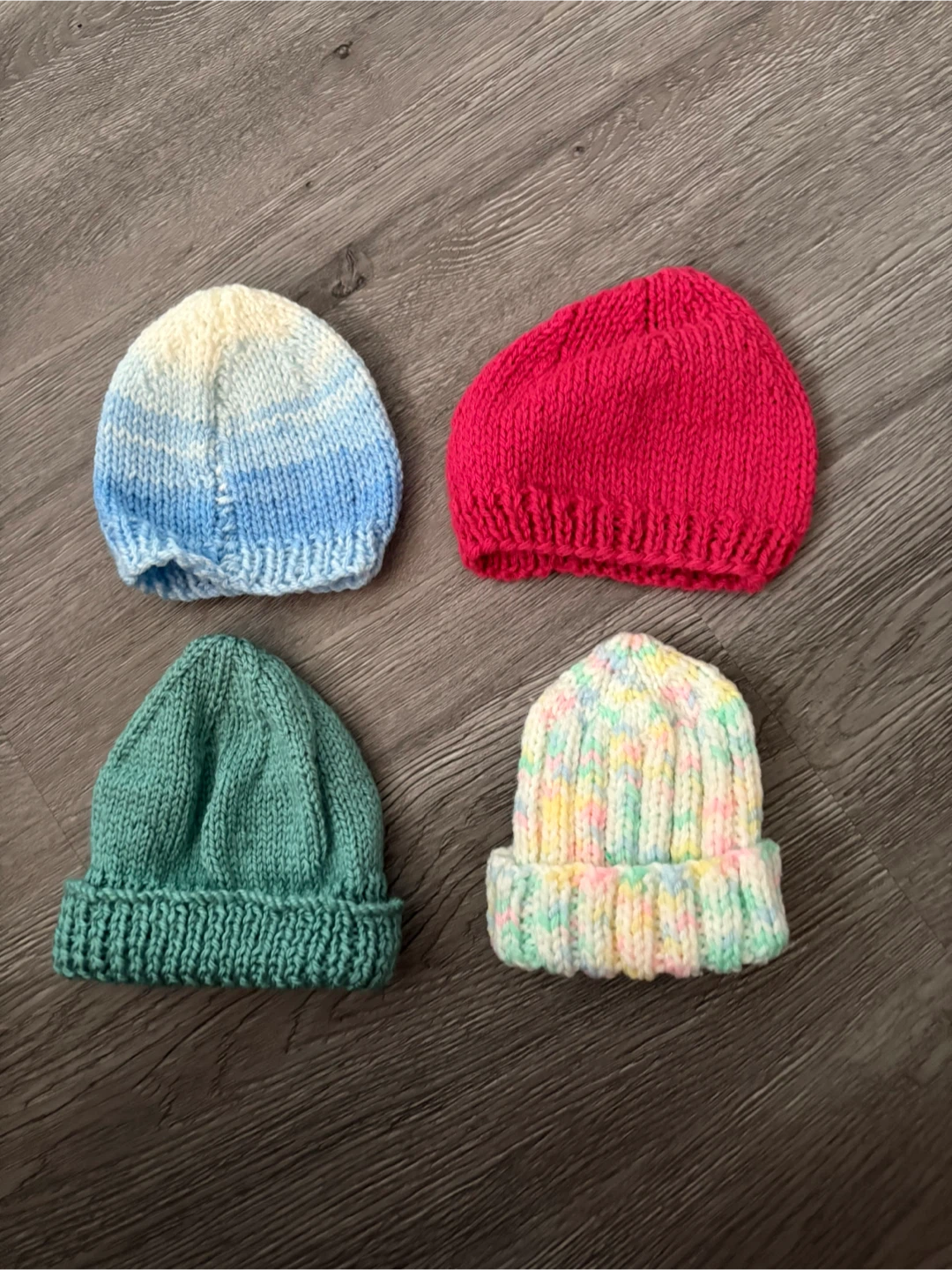 Set of 4 Hand-Knitted Baby Hats - photo 5
