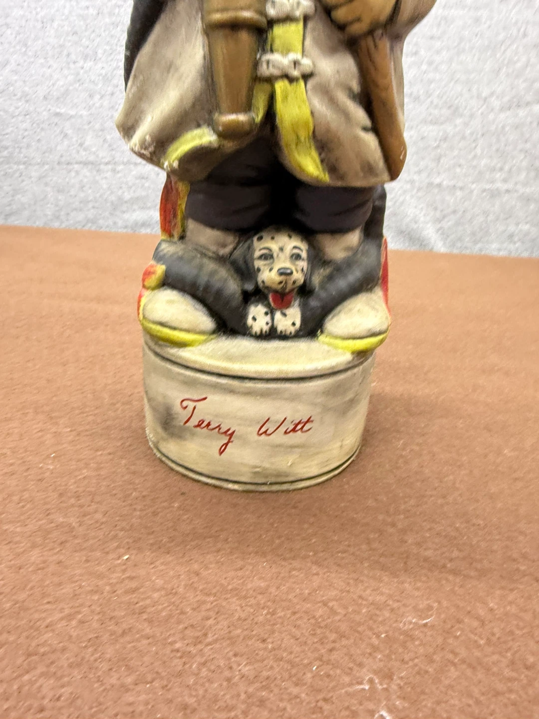Terry Witt Fireman Figurine with Dalmatian Dog - photo 2