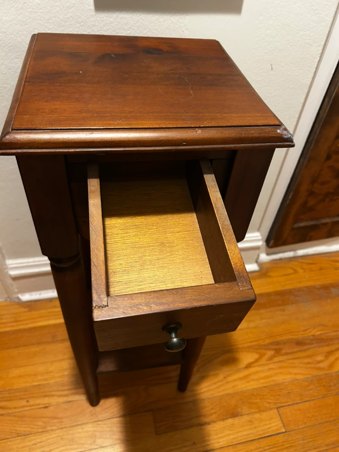 Vintage-Americana Wooden Side Table with Drawer - photo 2