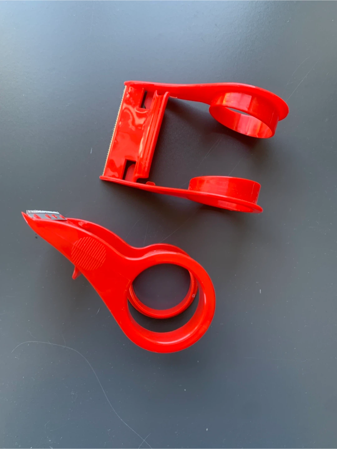 🥕Red Plastic Tape Dispensers