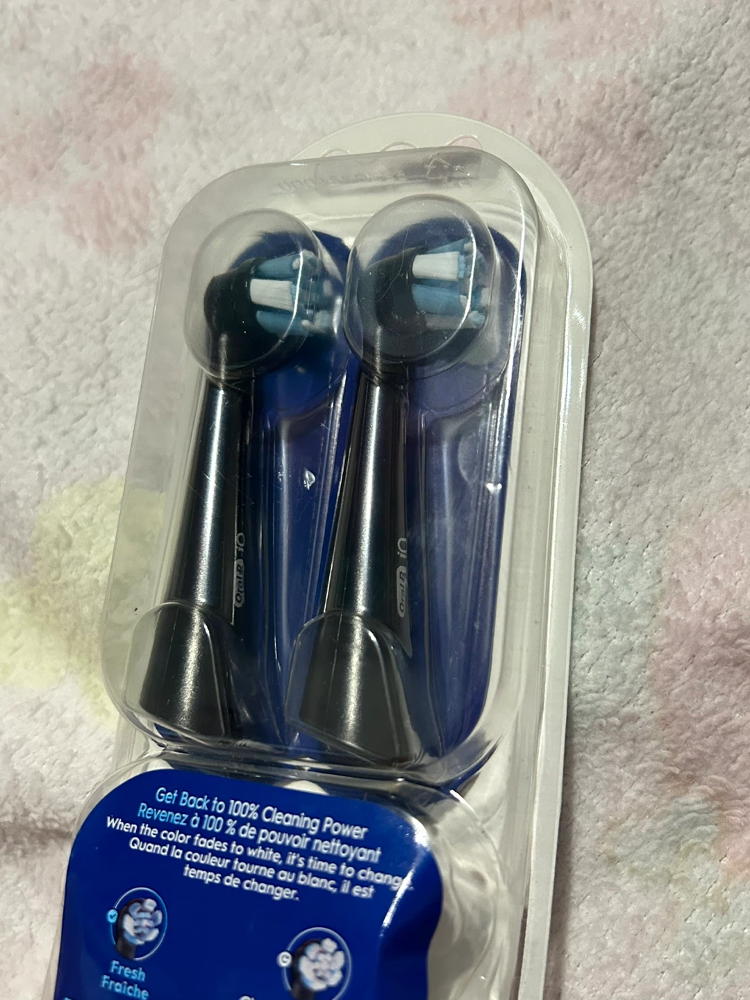 3 Oral b toothbrush heads - photo 2