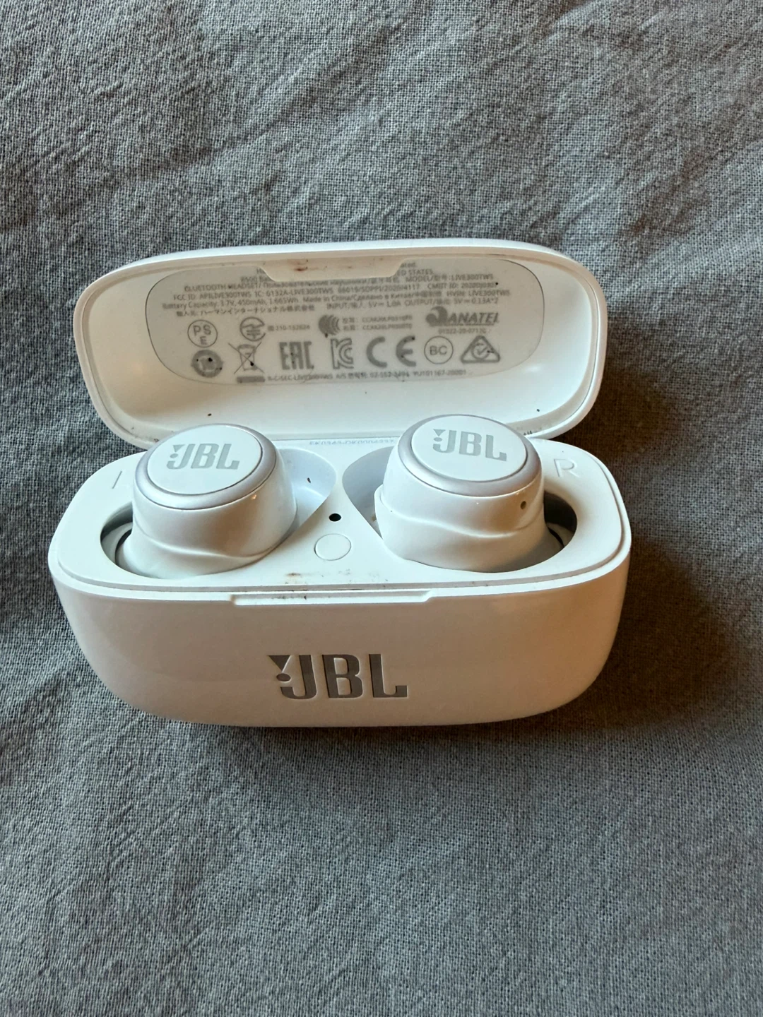 White JBL True Wireless Earbuds with Charging Case