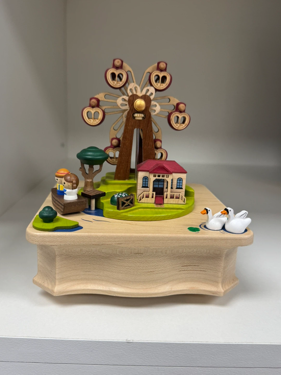 Wooden Canada Music Box with Ferris Wheel and Wildlife Scene - photo 4