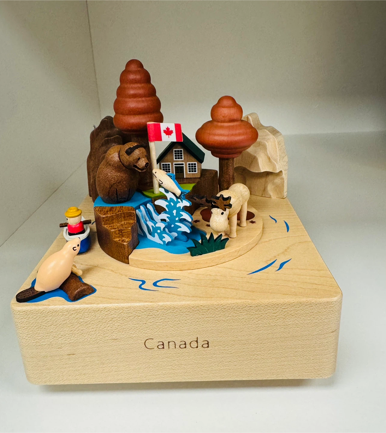 Wooden Canada Music Box with Ferris Wheel and Wildlife Scene - photo 2