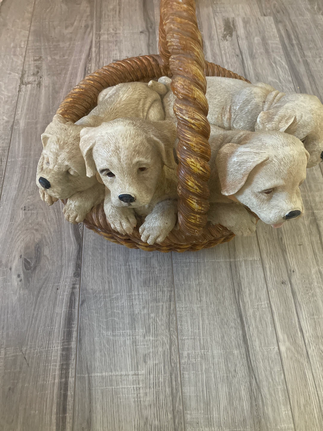 Puppies in a Basket Figurine - photo 5